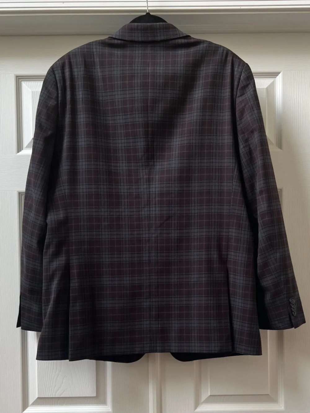 Tommy Hilfiger Burgundy and Black Plaid Men's Blazer, Size 44L